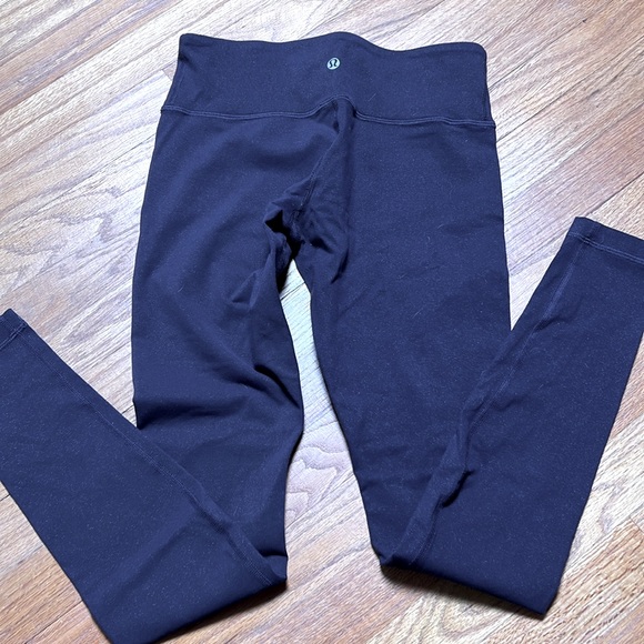 Lululemon navy blue mid rise leggings women’s 6 - Picture 4 of 6